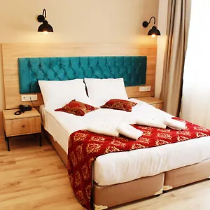 3* Отель The Laila